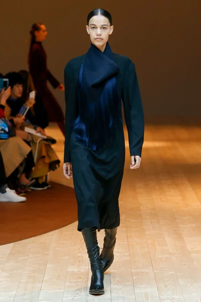 Look 5